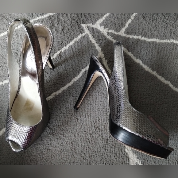Michael Kors "York" Embossed Peep Toe Slingback Heels Metallic Pewter/Gunmetal - Picture 6 of 12